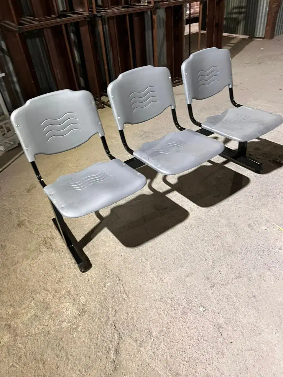 نیمکت|صندلی و نیمکت|ری, صالح‌آباد شرقی|دیوار