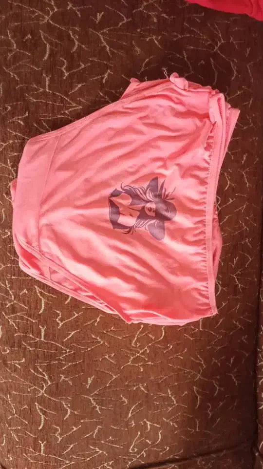 شرت|لباس|مرودشت, استادیوم‎|دیوار