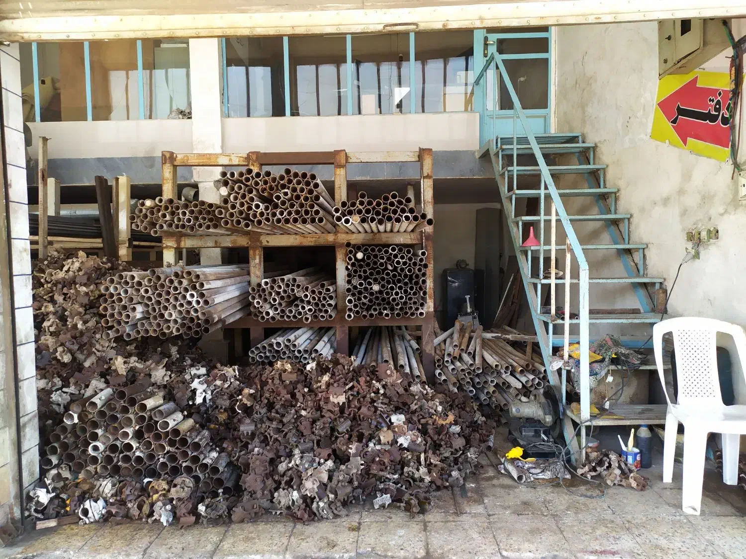 بست و لوله داربست|مصالح و تجهیزات ساختمان|اهواز, بازار آهن|دیوار