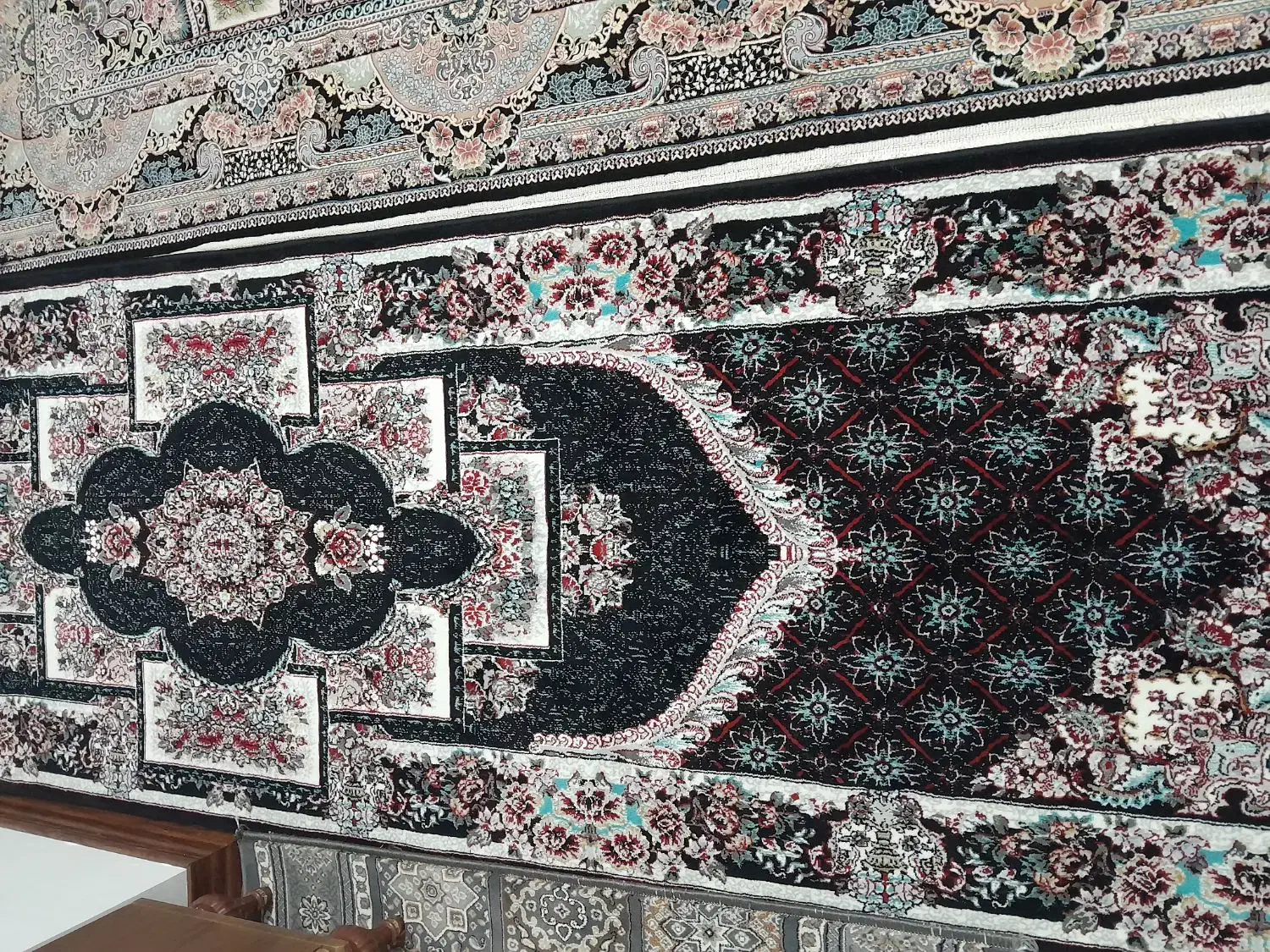 کنارفرش|فرش|بهارستان, |دیوار