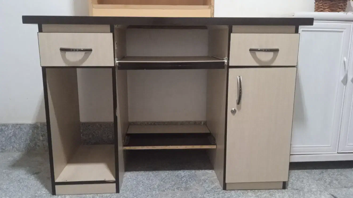 میز تحریر ،کامپیوتر|میز تحریر و کامپیوتر|بیرجند, |دیوار