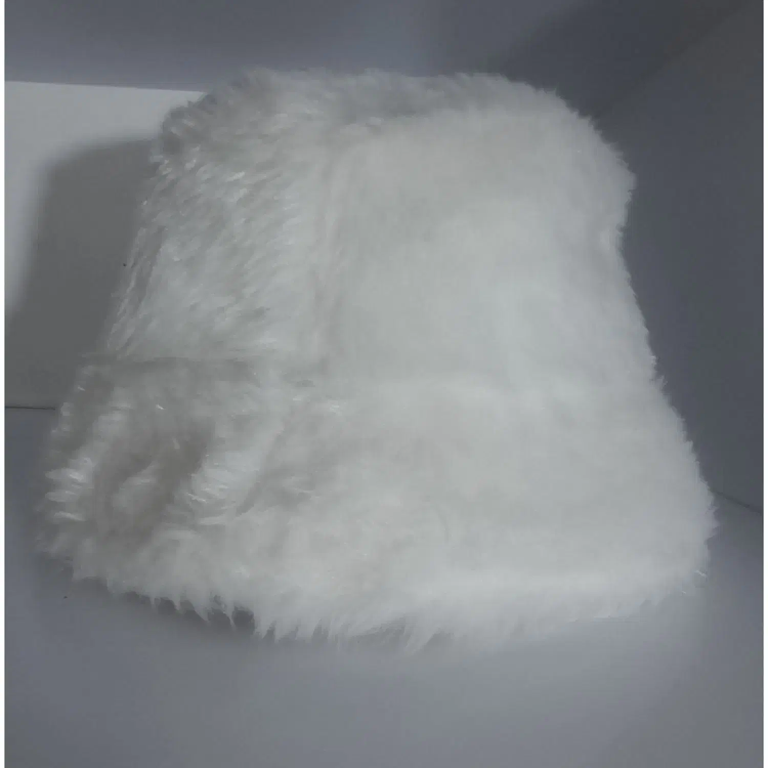 کلاه شال و گردن خز|لباس|رودهن, |دیوار