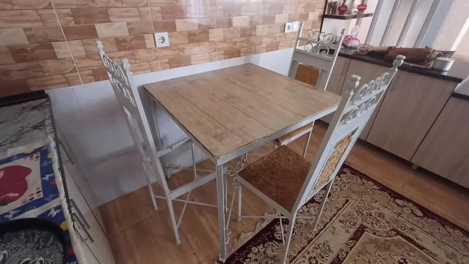 میز نهارخوری|میز و صندلی غذاخوری|اسفراین, |دیوار