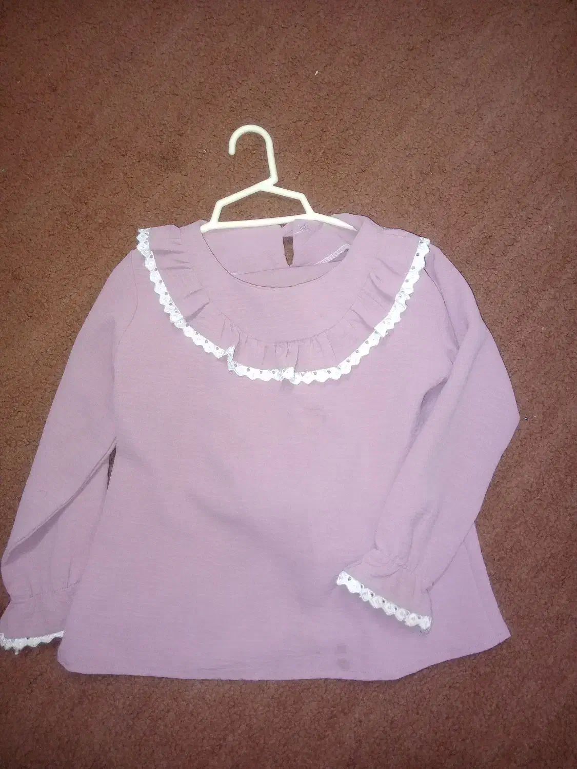 لباس دخترانه|کفش و لباس بچه|قم, قلعه کامکار|دیوار