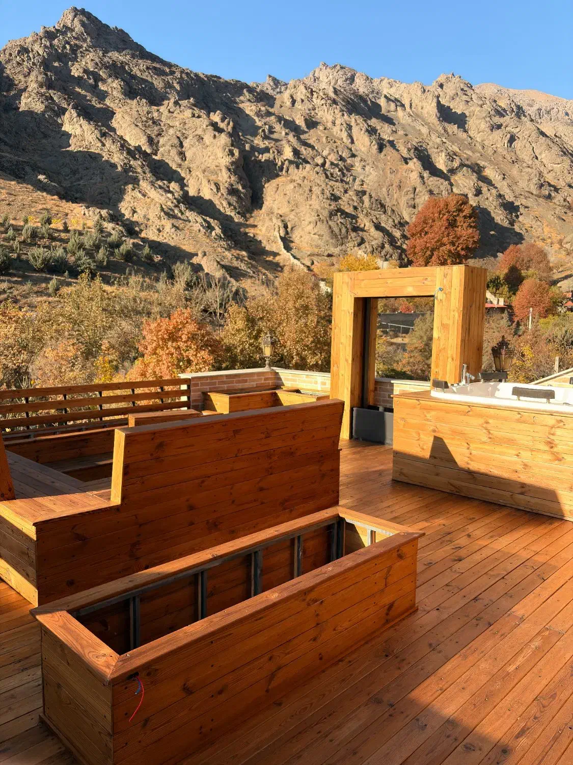 طراحی و اجرای ویلا،روف گاردن،محوطه،نصب ترموود|خدمات پیشه و مهارت|کرج, اصفهانیها|دیوار