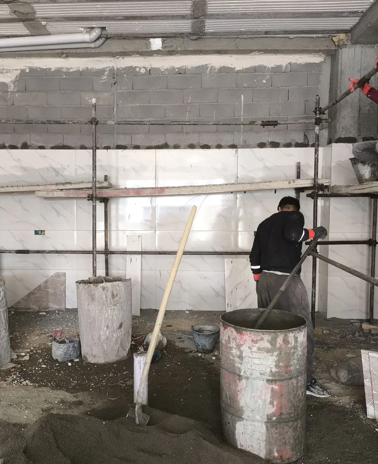 اجاره یک واحد انباری- تقریبا تجاری|اجارهٔ مغازه و غرفه|دهگلان, |دیوار