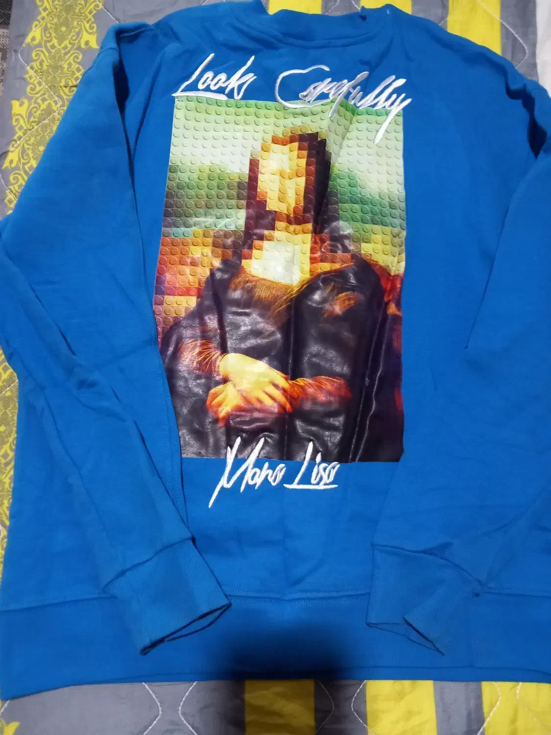 تعداد زیادی هودی وژاکت نونو|لباس|صحنه, |دیوار