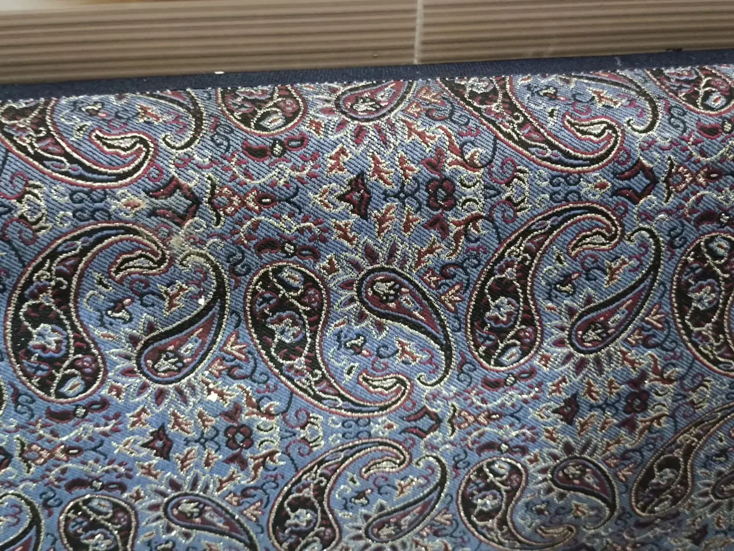 پشتی شاه نشین|پشتی|خرم‌آباد, |دیوار