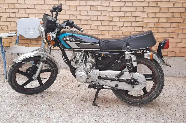 موتور هندا ۲۰۰ کاربراتوری احسان|موتورسیکلت|اصفهان, قهجاورستان|دیوار