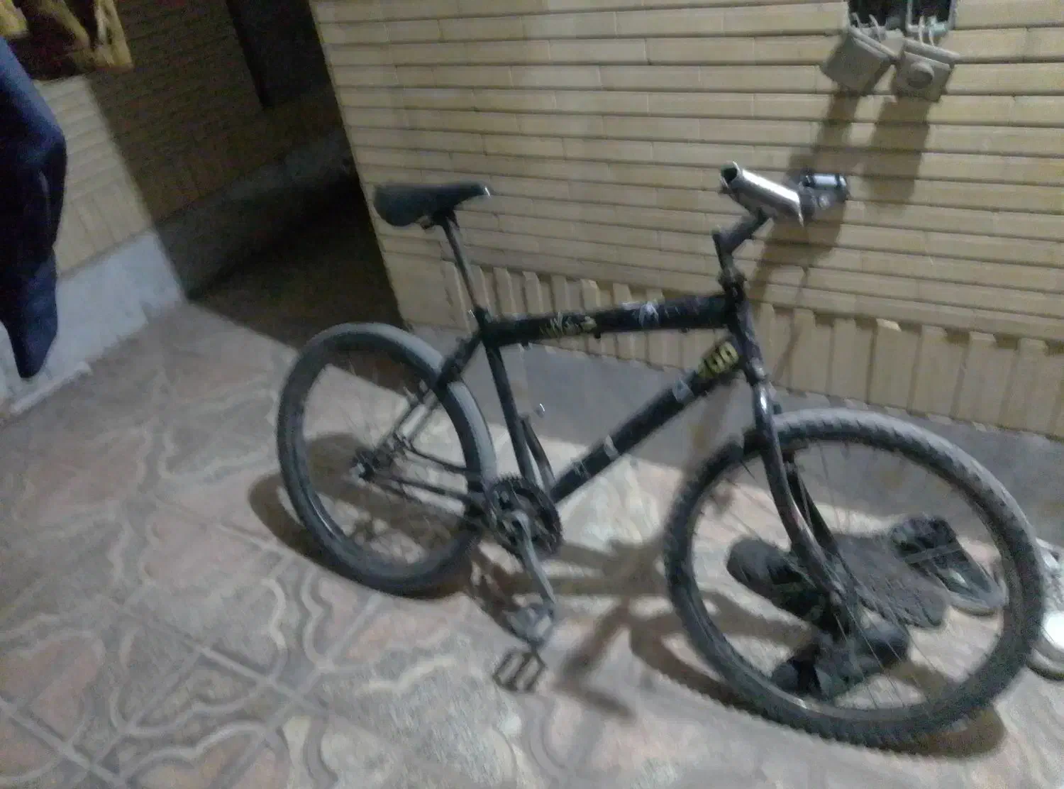 دوچرخه|دوچرخه، اسکیت، اسکوتر|بم, |دیوار