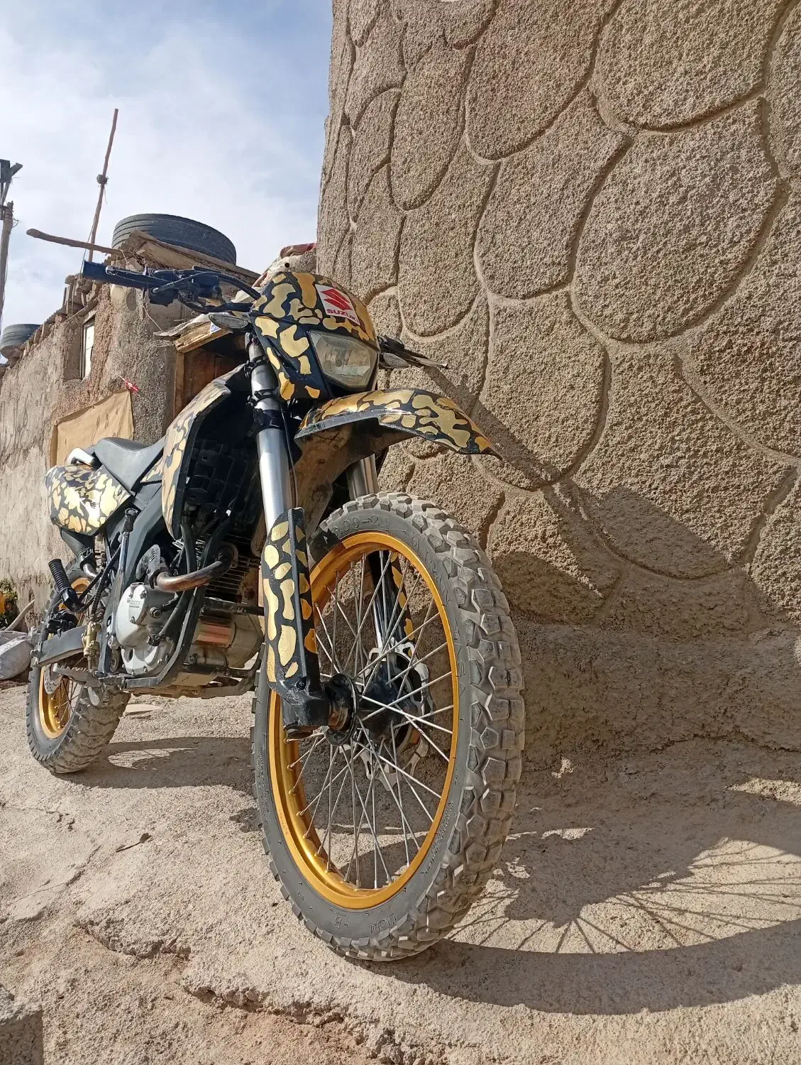 موتور سیکلت تریل طرح سوزوکی|موتورسیکلت|شهرضا, |دیوار