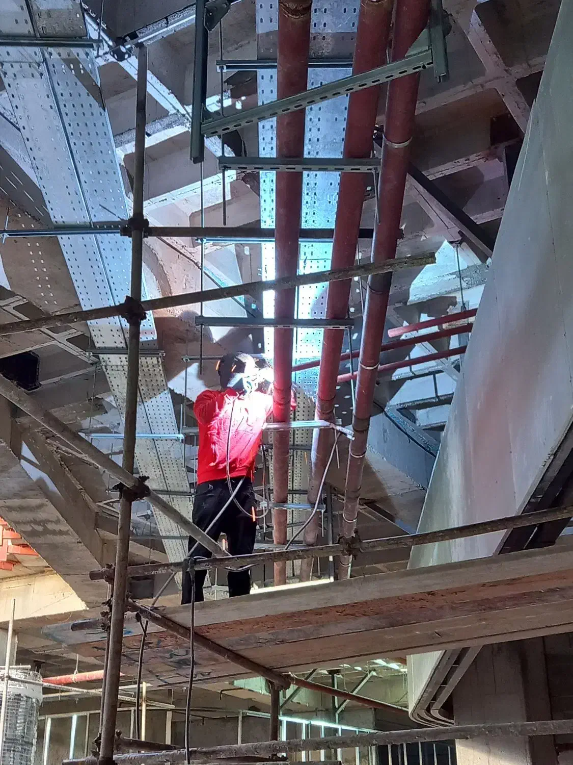 جوشکاری گاز سیار|خدمات پیشه و مهارت|رشت, جانبازان|دیوار