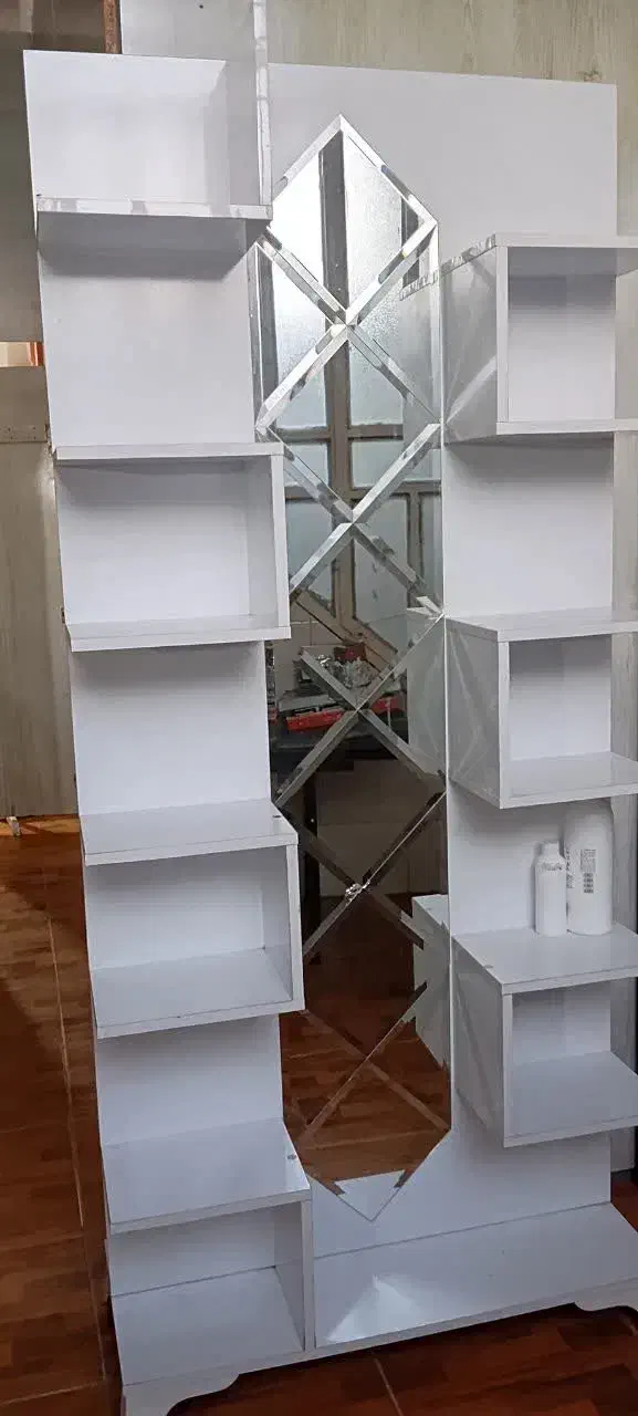 دکور آرایشگاه|آرایشگاه و سالن‌های زیبایی|یزد, |دیوار