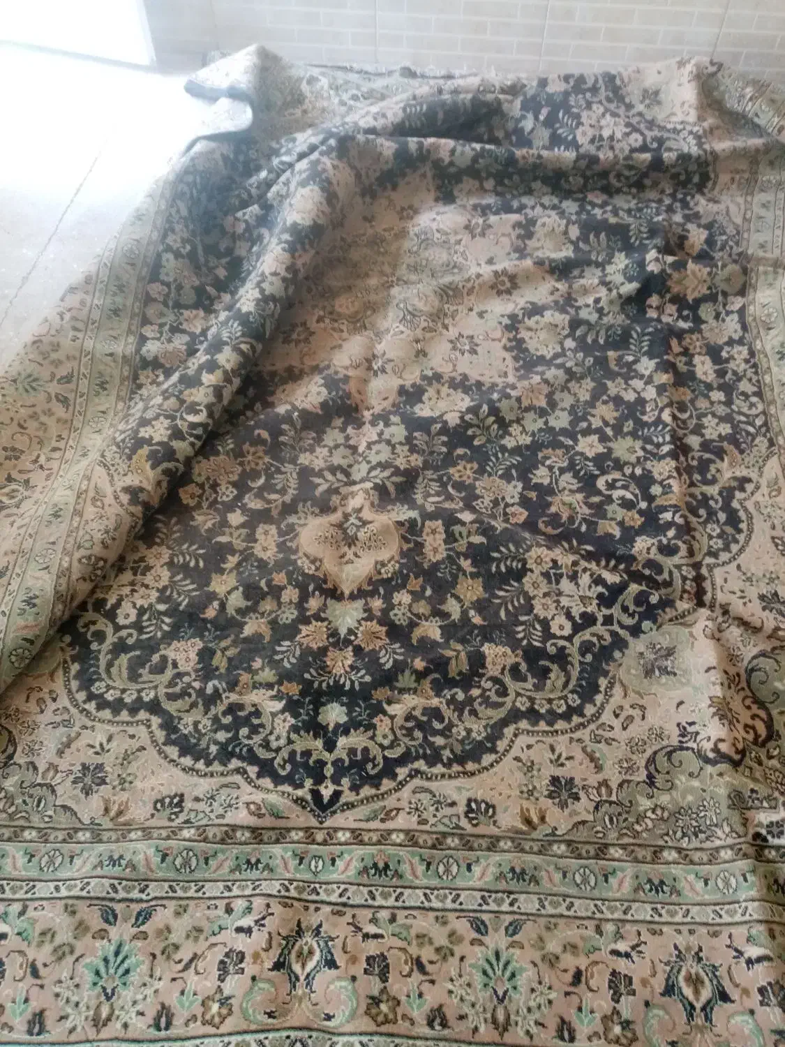 فرش وتشک|فرش|قائن, |دیوار