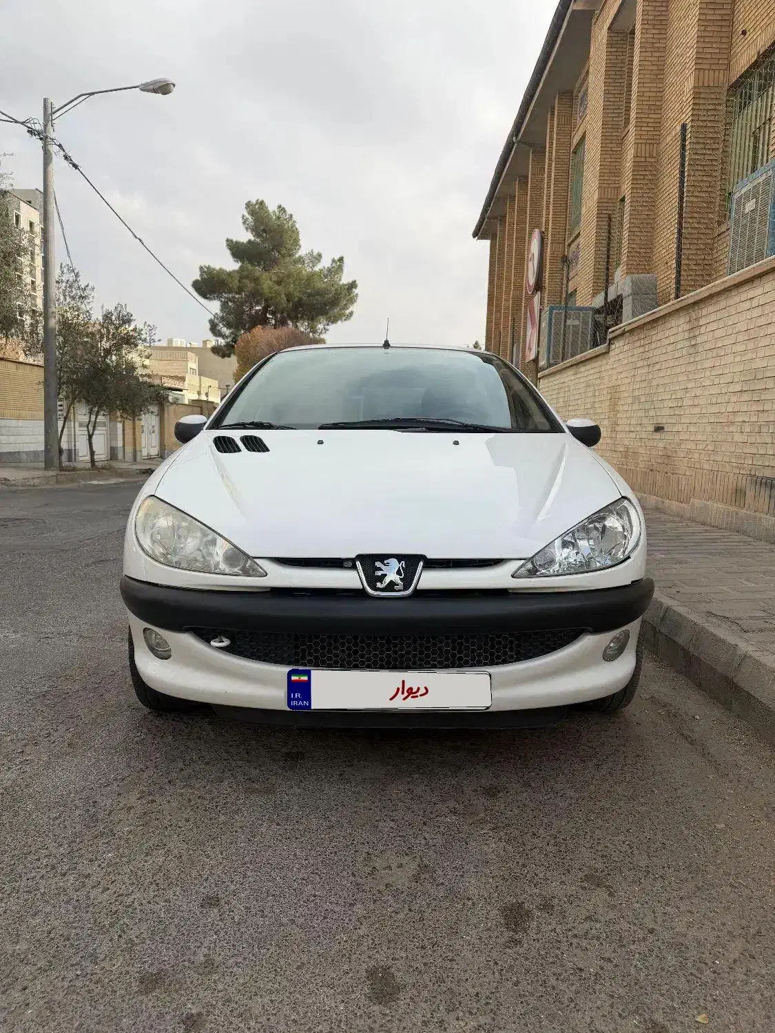 ۲۰۶تیپ۵مدل۹۸سفید|خودرو سواری و وانت|سمنان, |دیوار