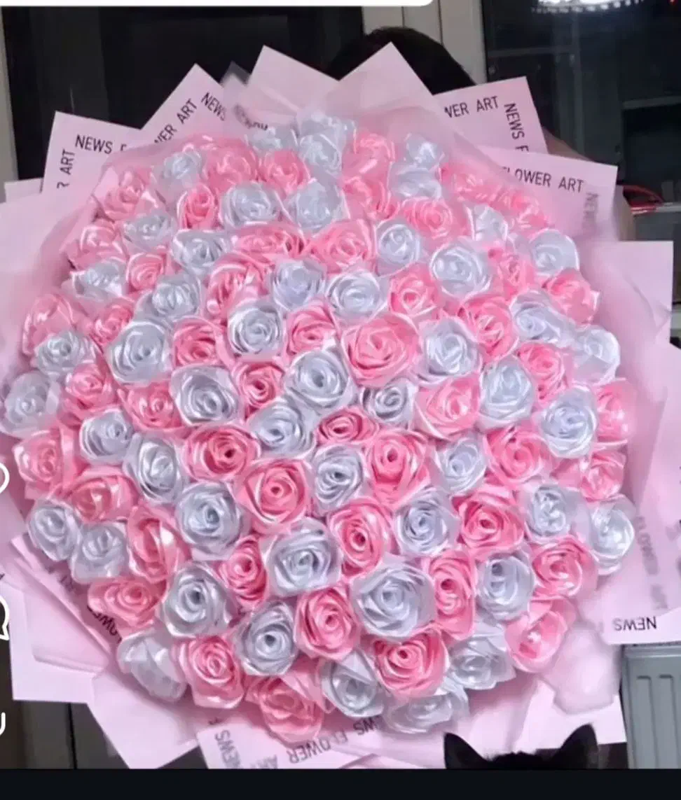 دسته گل و باکس پول|گل مصنوعی|ایلام, |دیوار