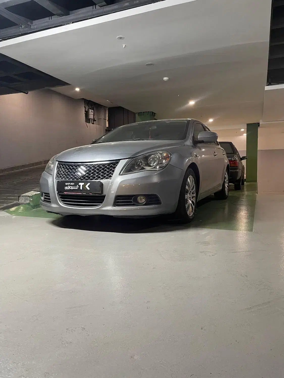 سوزوکی کیزاشی ۲۰۱۲|خودرو سواری و وانت|تهران, الهیه|دیوار