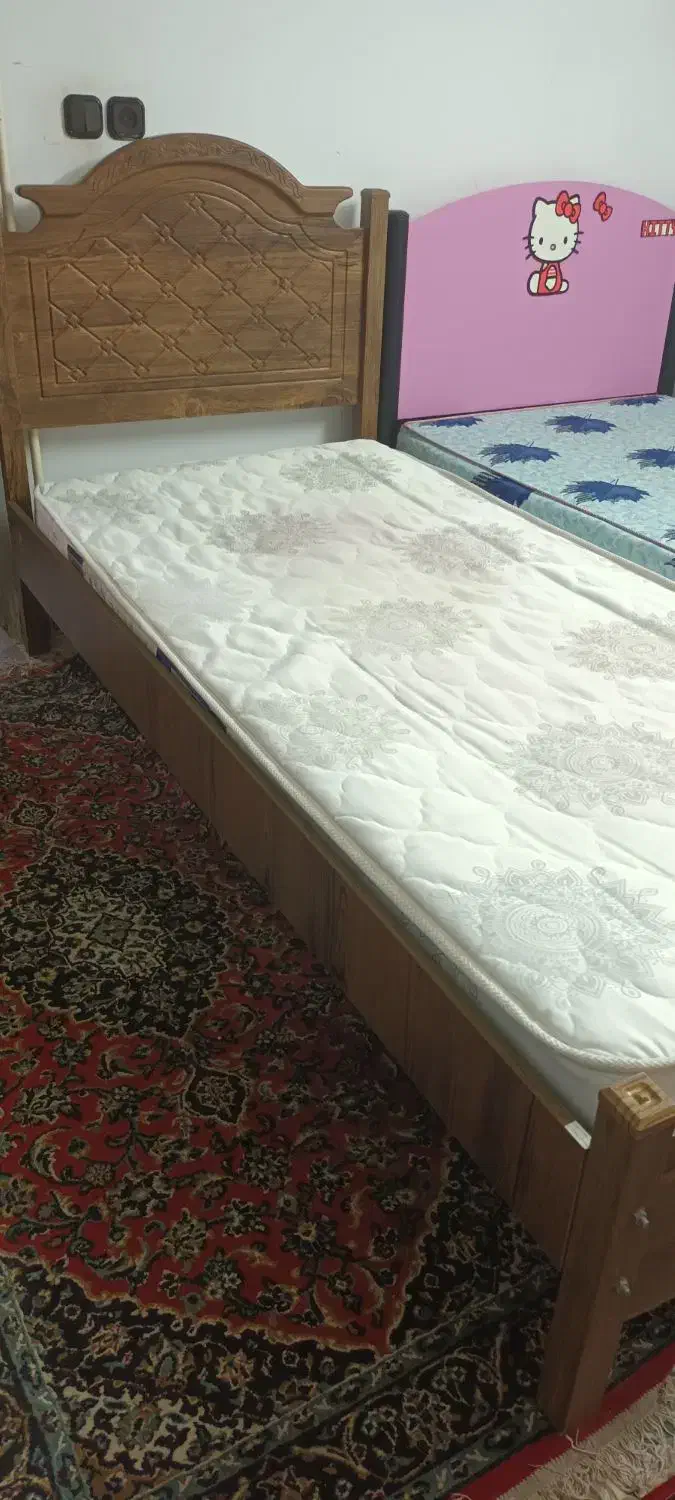 تخت یک نفره|تخت و سرویس خواب|لاهیجان, شهرک فرهنگیان|دیوار