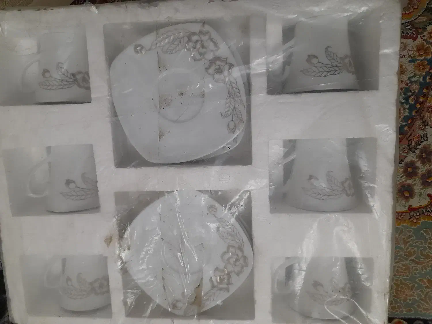 فنجان و نعلبکی|ظروف سرو و پذیرایی|رشت, باهنر|دیوار