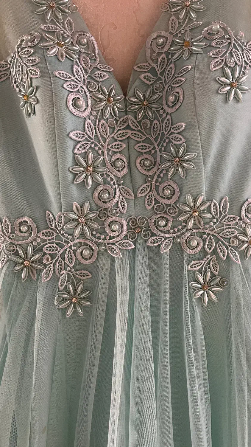 لباس مجلسی|لباس|شیراز, کلاهدوز|دیوار