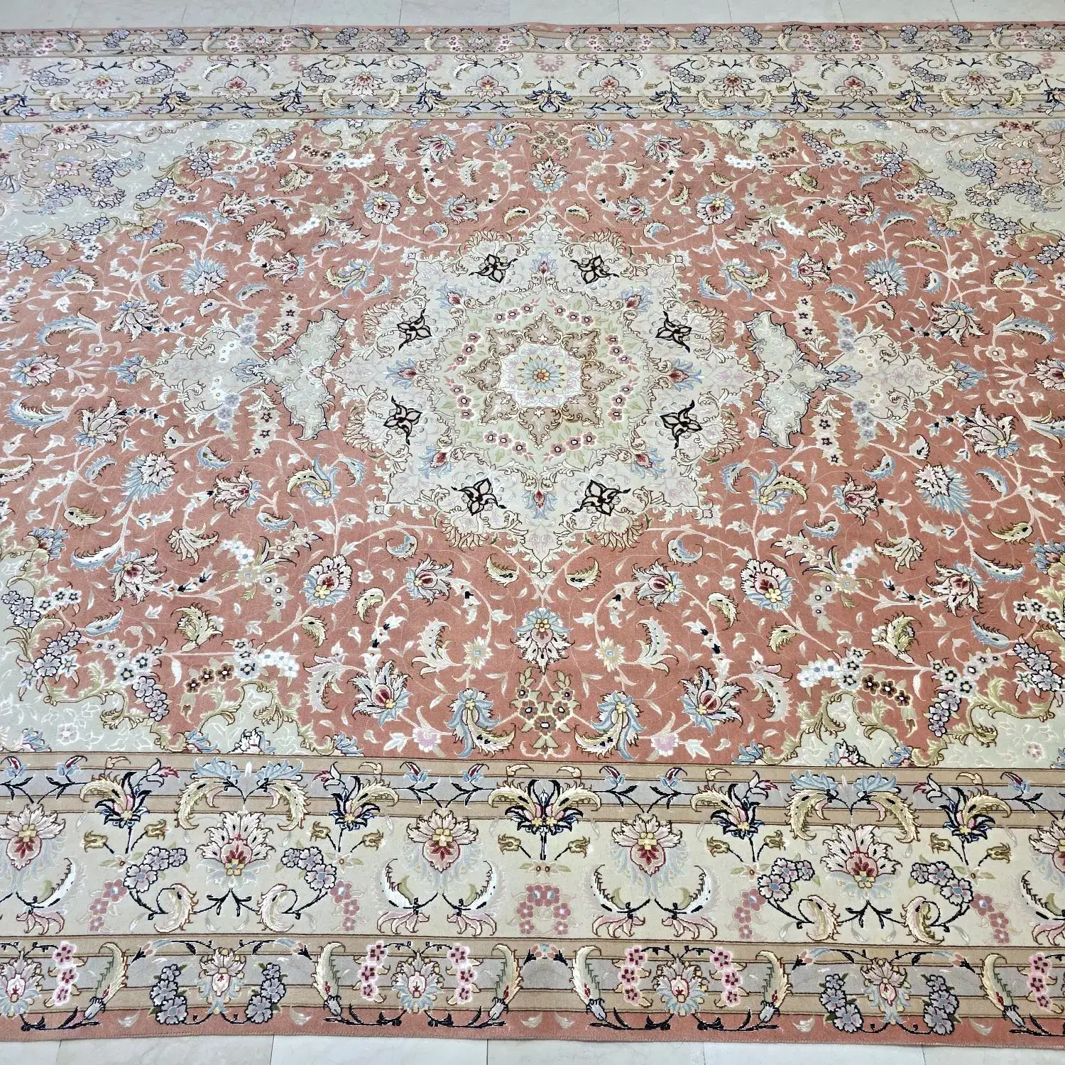 فرش ۹ متری چله‌ابریشم تبریز طرح تقیزاده|فرش|تهران, ونک|دیوار