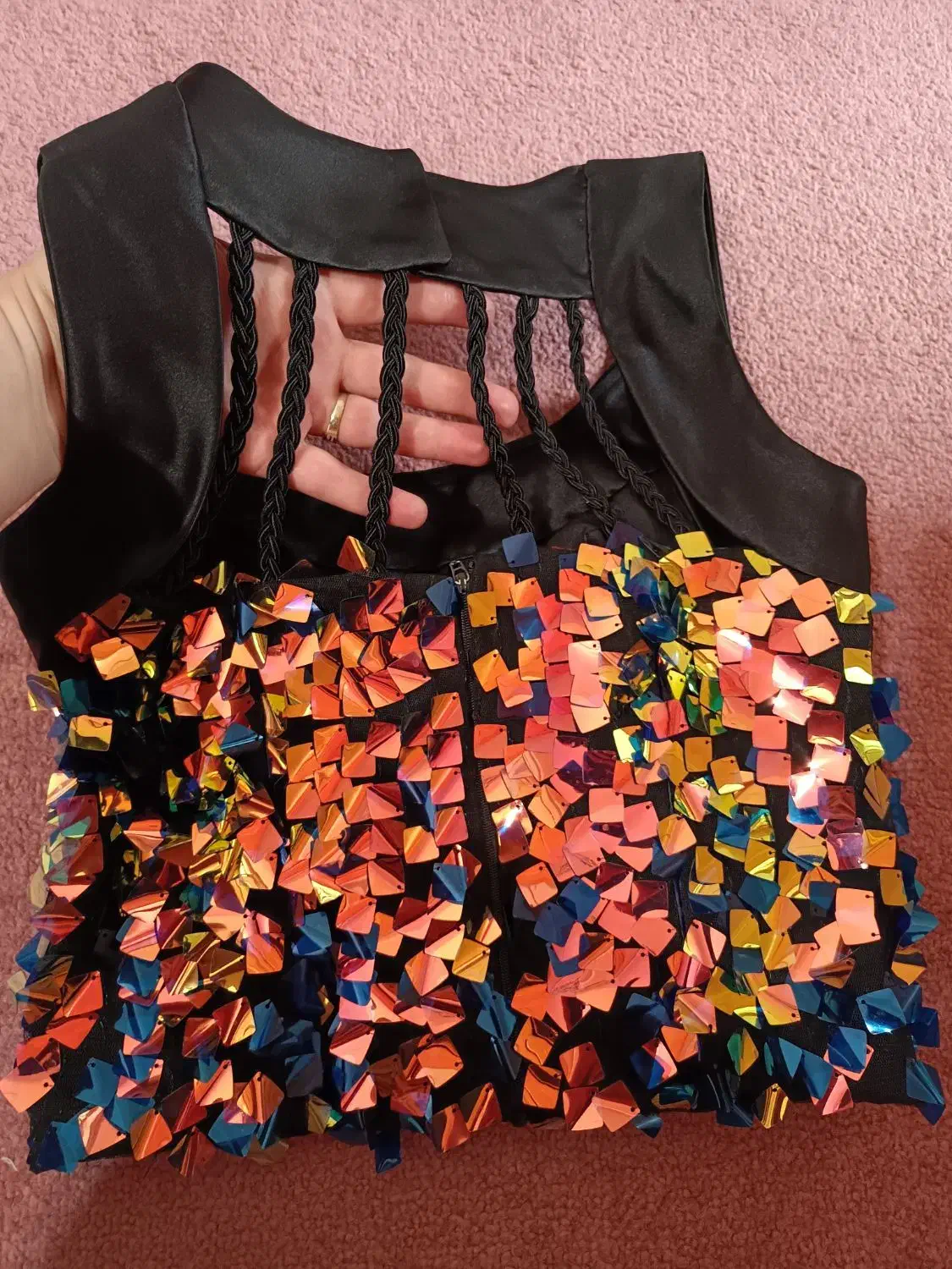 لباس مجلسی|لباس|بروجرد, |دیوار