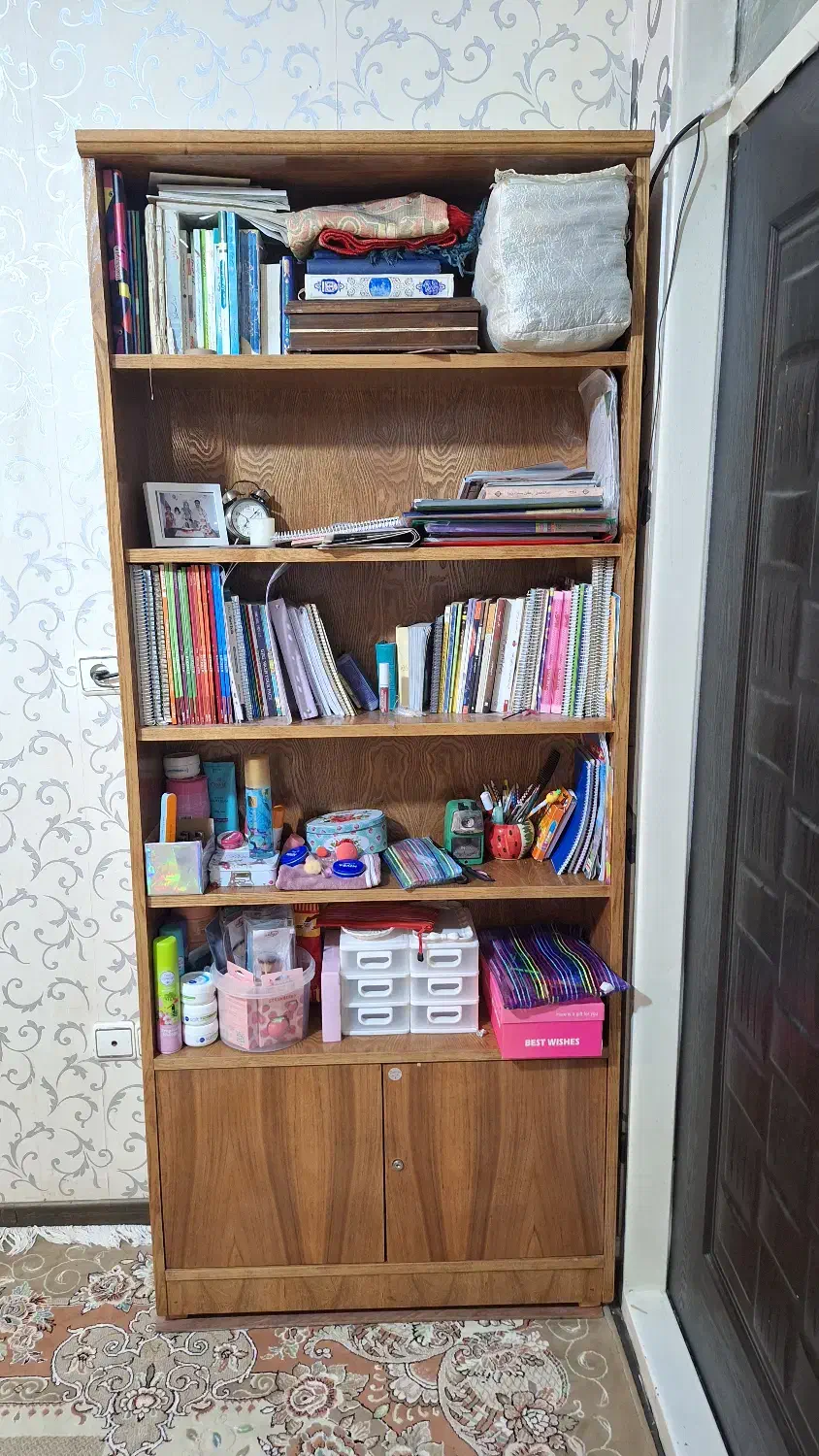 کتابخانه با روکش چوب و جادار|کتابخانه، شلف، قفسه‌های دیواری|قم, بنیاد|دیوار