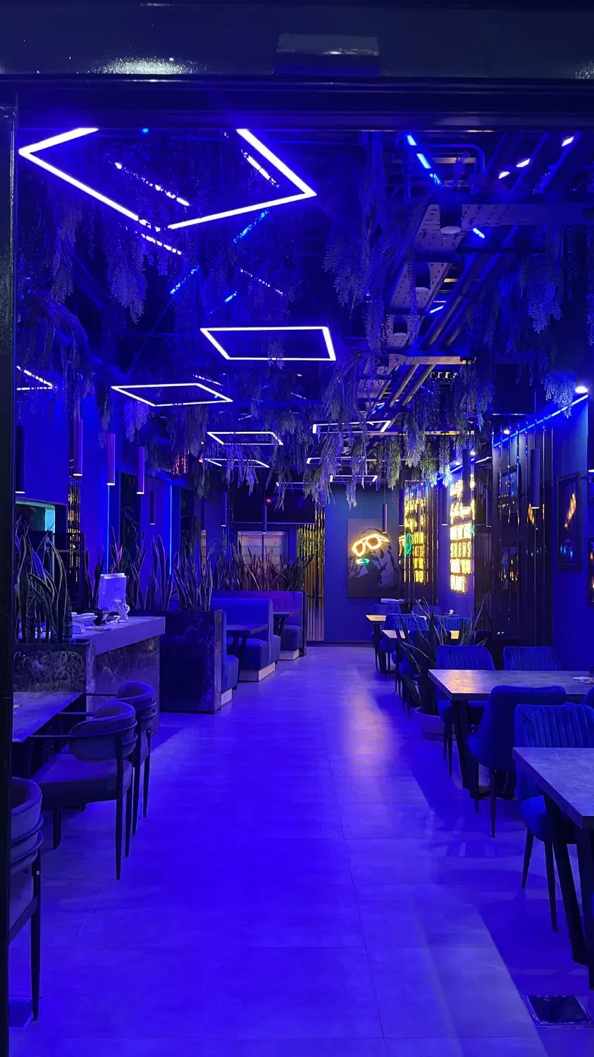 صندوق دار خانم مسلط به سپیدز و اسنپ فود|استخدام خدمات فروشگاه و رستوران|تهران, زعفرانیه|دیوار