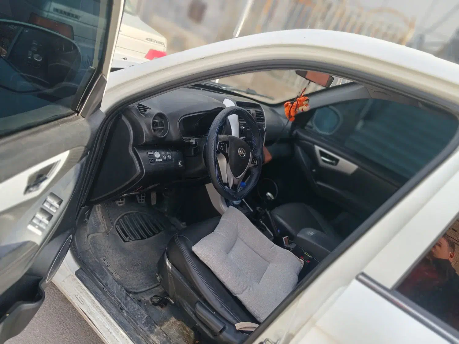 x60 مدل ۱۳۹۳|خودرو سواری و وانت|شیراز, آبیاری|دیوار