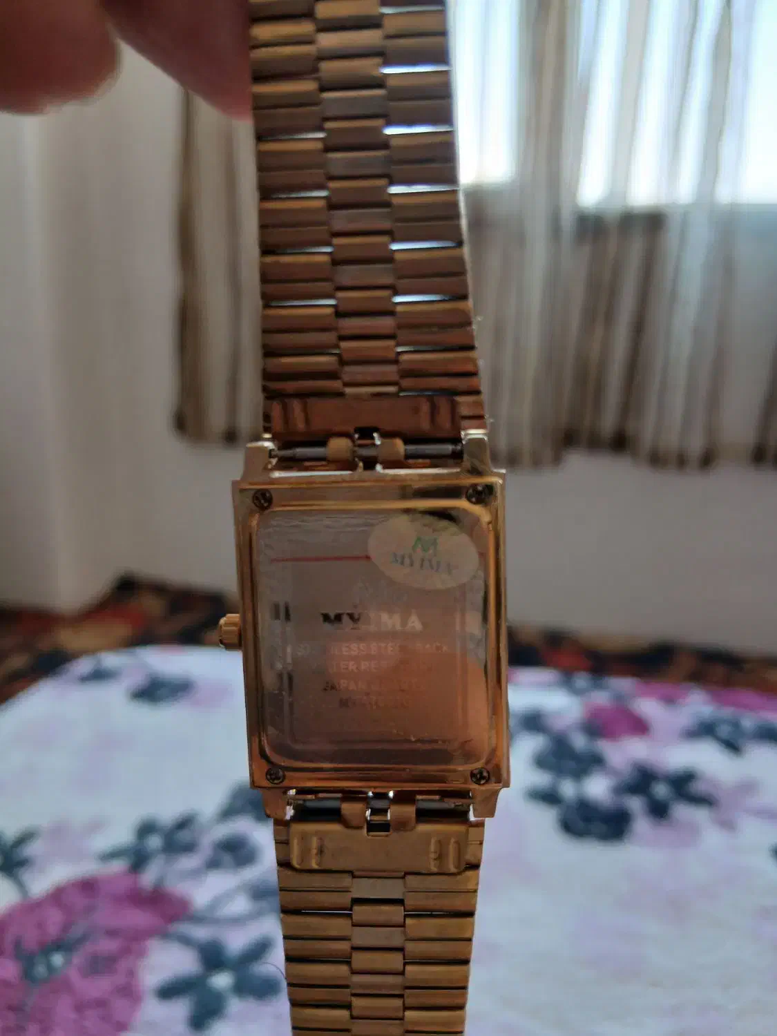 ساعت درحدنو|ساعت|هشتگرد, هشتگرد قدیم|دیوار