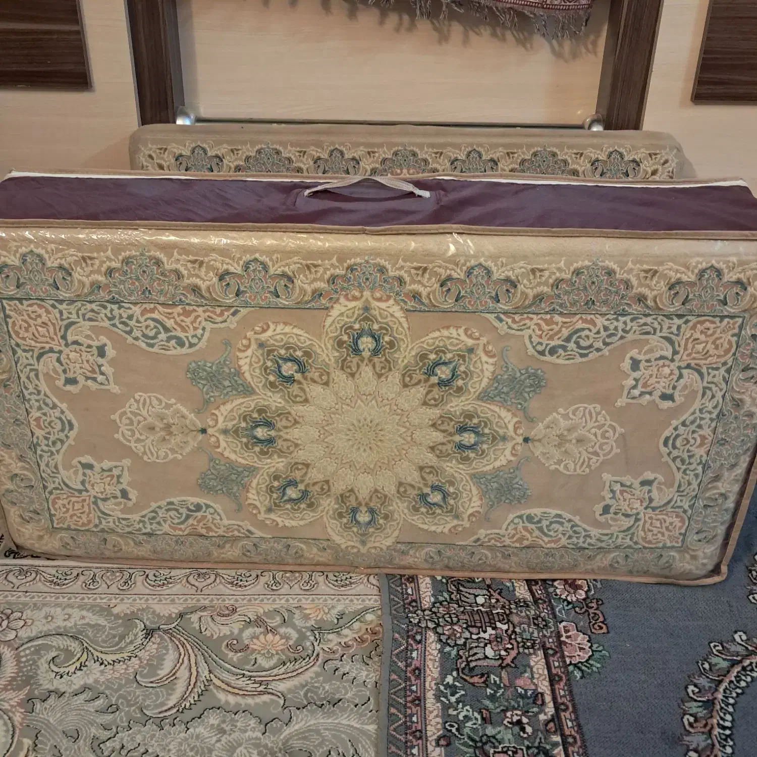 پشتی نویه نو مناسب جهیزیه|پشتی|مشهد, انقلاب|دیوار