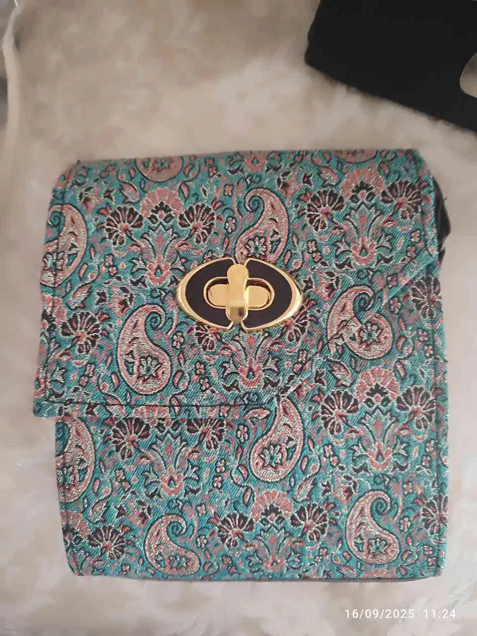 کیف|کیف، کفش، کمربند|قوچان, |دیوار