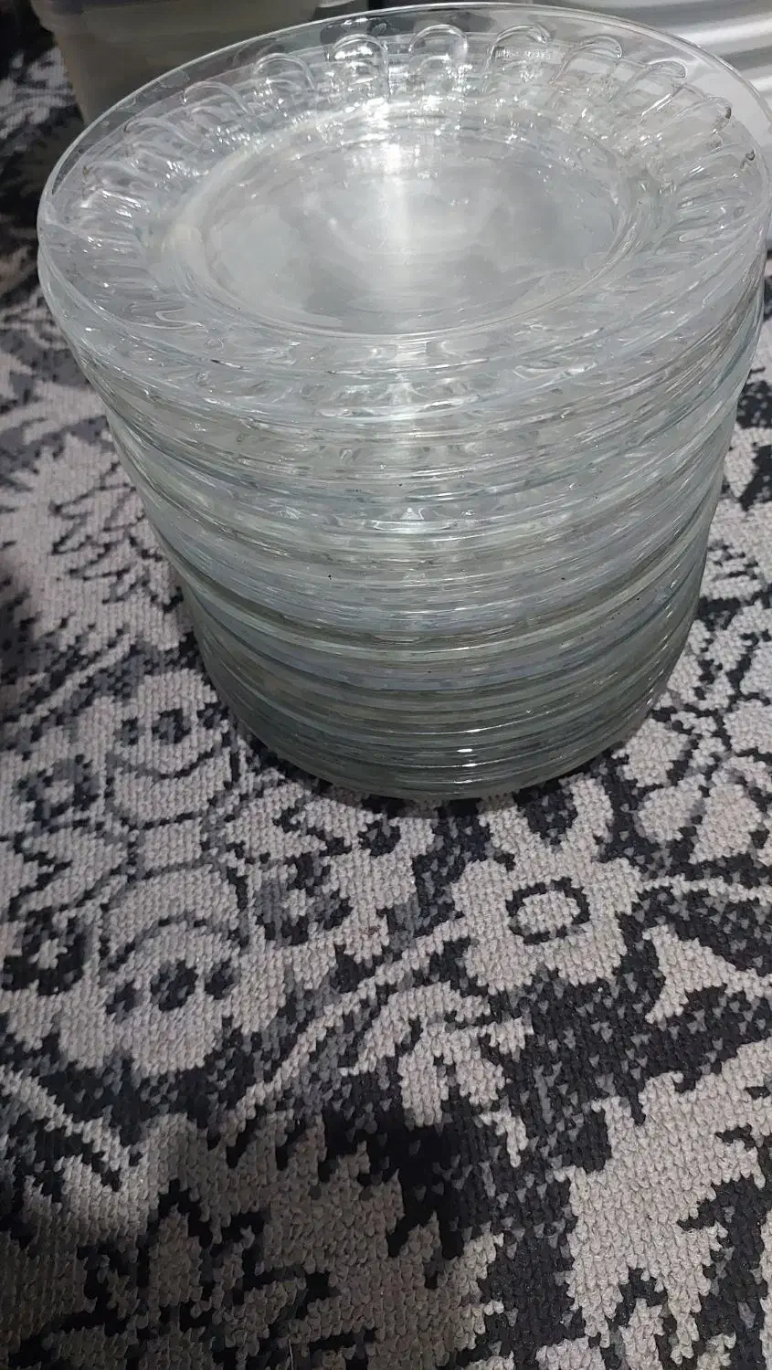 تعدادی بشقاب|ظروف سرو و پذیرایی|شیراز, ده پیاله|دیوار