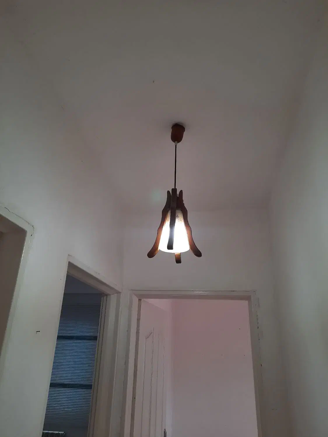 لوستر|لوستر و چراغ آویز|رشت, شالکو|دیوار