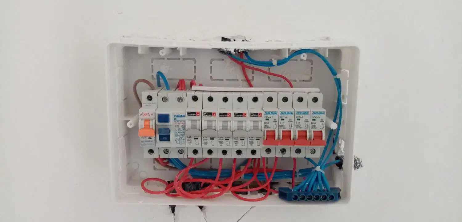 برقکار حرفه ای|خدمات پیشه و مهارت|تربتحیدریه, بی بی حسنیه|دیوار