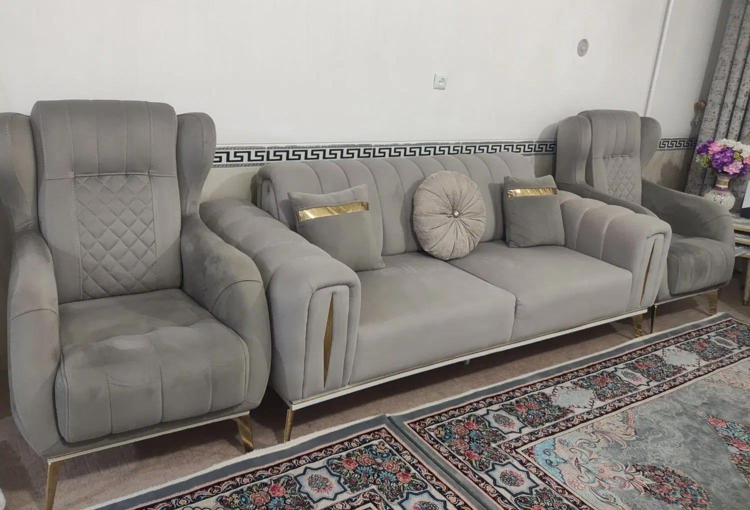 مبل|مبلمان خانگی و میز عسلی|بهار, |دیوار