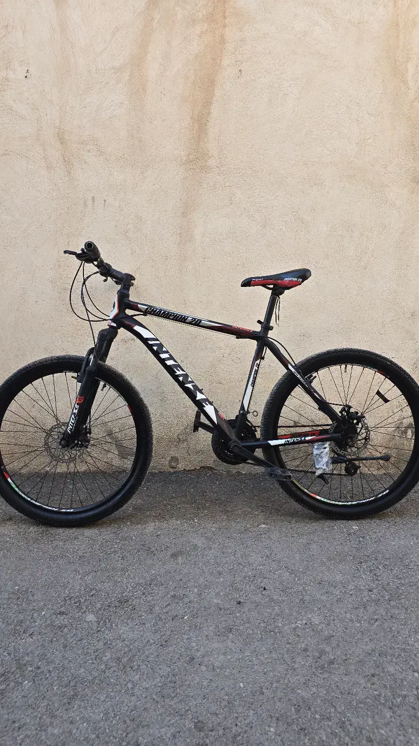 اینتنز ۲۶ معاوضه با انواع گوشی|دوچرخه، اسکیت، اسکوتر|میانه, |دیوار