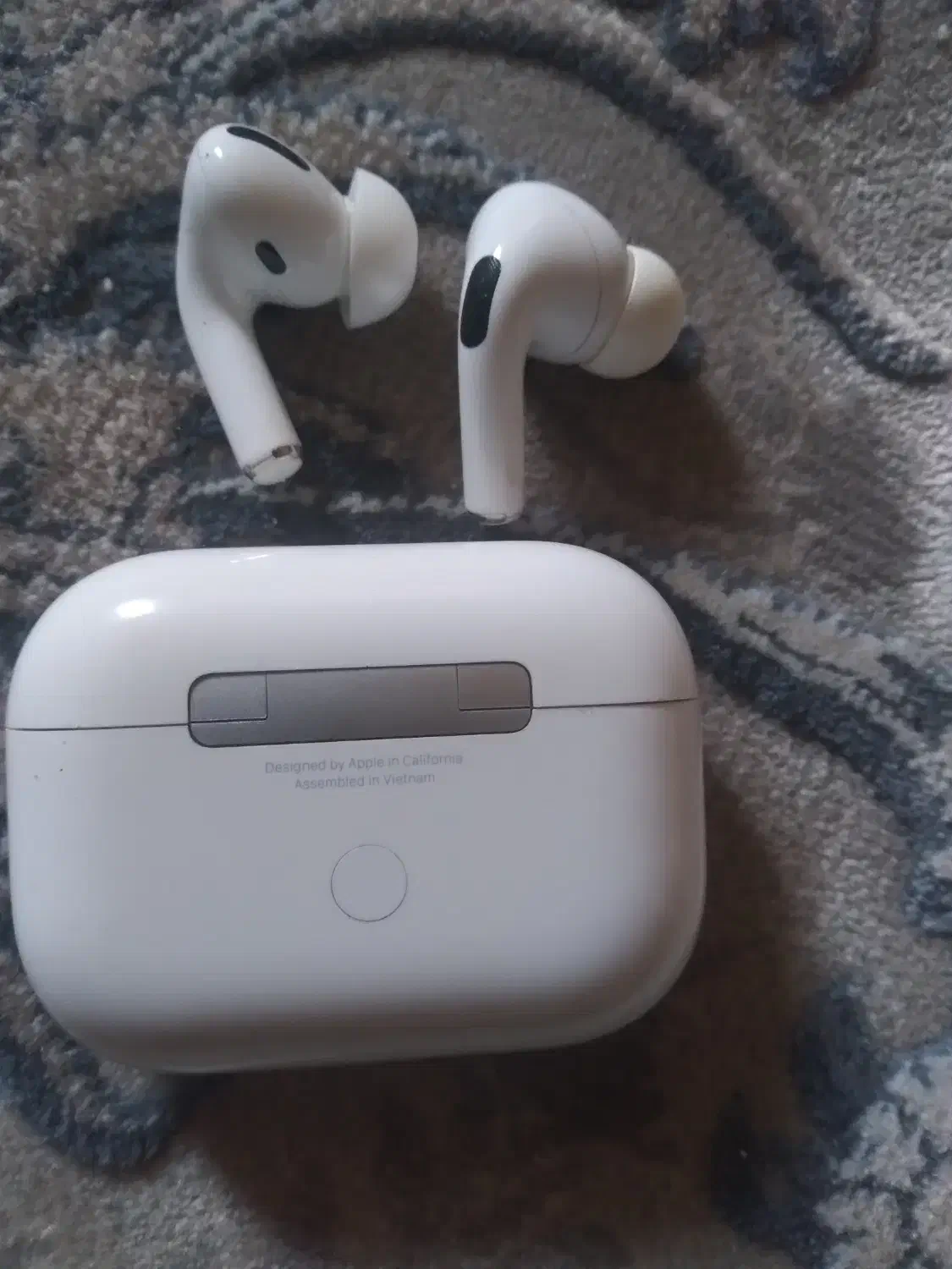 ایرپادمدل۱پرو اصل در حد نو باکیفیت بالا خرید از|لوازم جانبی موبایل و تبلت|سردشت, |دیوار