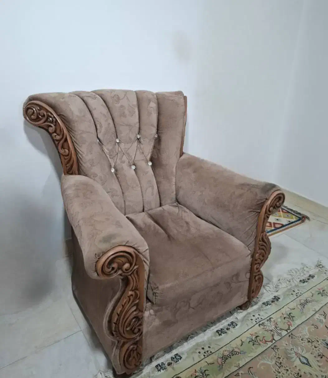 مبل ۹نفره کارکرده|مبلمان خانگی و میز عسلی|دالخانی, |دیوار