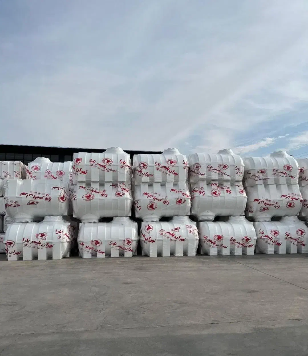 مخزن2000لیتر(افقی)پایه دار تانکرسه لایه ضدجلبک|مصالح و تجهیزات ساختمان|تبریز, |دیوار