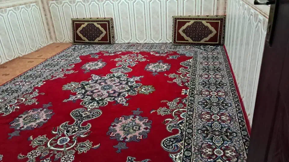 فروش  فرش 12 متری سه چرخه  و بشقاب چینی لب طلایی|فرش|عسلویه, |دیوار