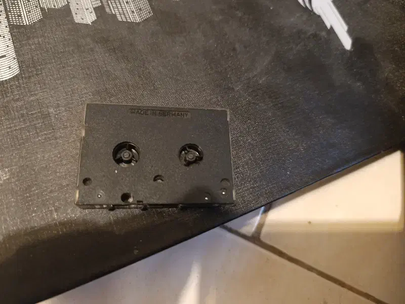 کاست Grundig|کلکسیون اشیاء عتیقه|پردیس, فاز ۲|دیوار