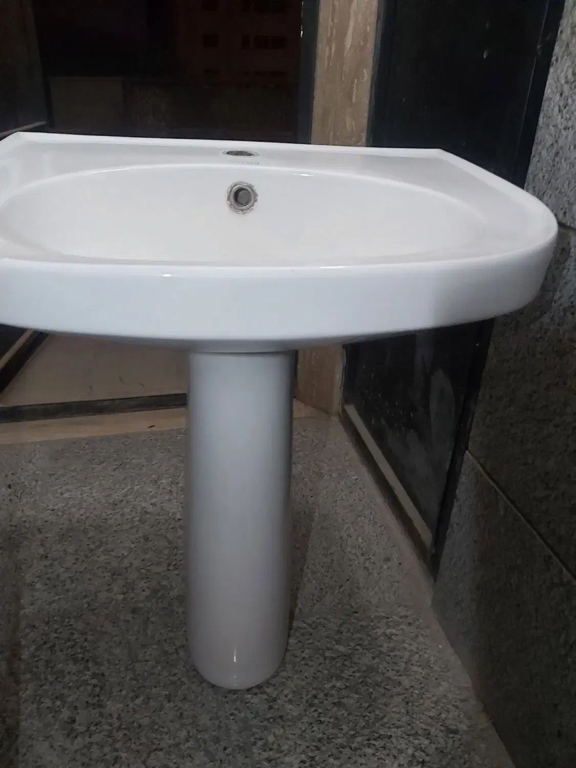 روشویی|لوازم سرویس بهداشتی|هشتگرد, فاز ۳ مهستان|دیوار