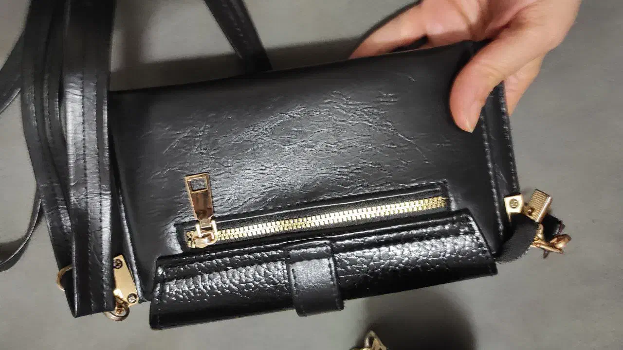 دو عدد کیف|کیف، کفش، کمربند|ساوه, |دیوار