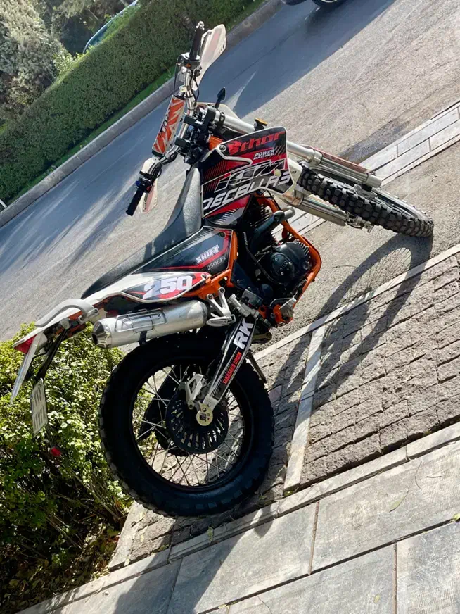 فلات ۴۰۲|موتورسیکلت|مشهد, تربیت (صدف)|دیوار