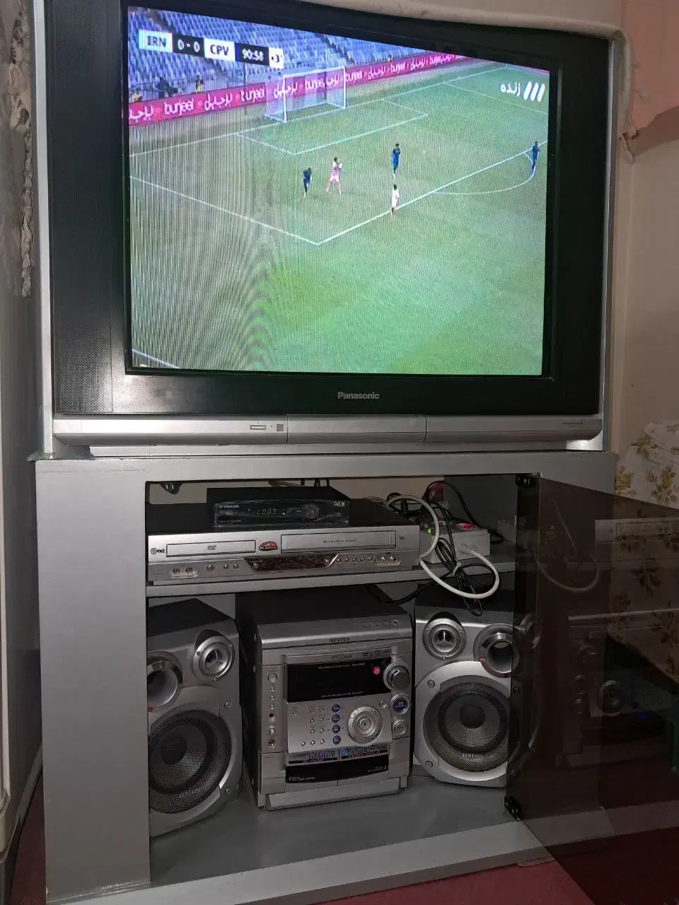 تلویزیون پاناسونیک ضبط سامسونگ و میز|تلویزیون و پروژکتور|اصفهان, سرتاوه|دیوار