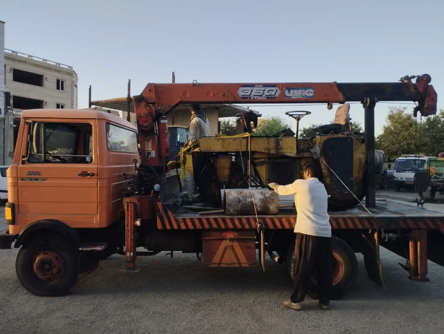 جرثقیل کفی|خدمات حمل و نقل|نهاوند, |دیوار