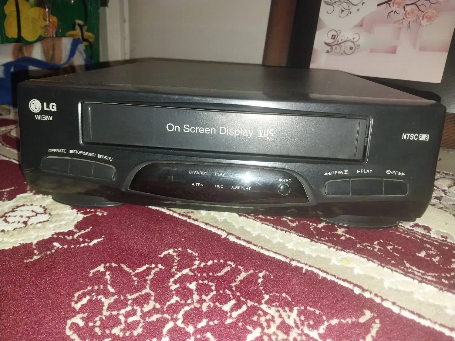 ویدئو  LG .    نوار بزرگ  .  VHS  سالم و تمیز|پخش‌کننده DVD و ویدیو|تهران, منیریه|دیوار