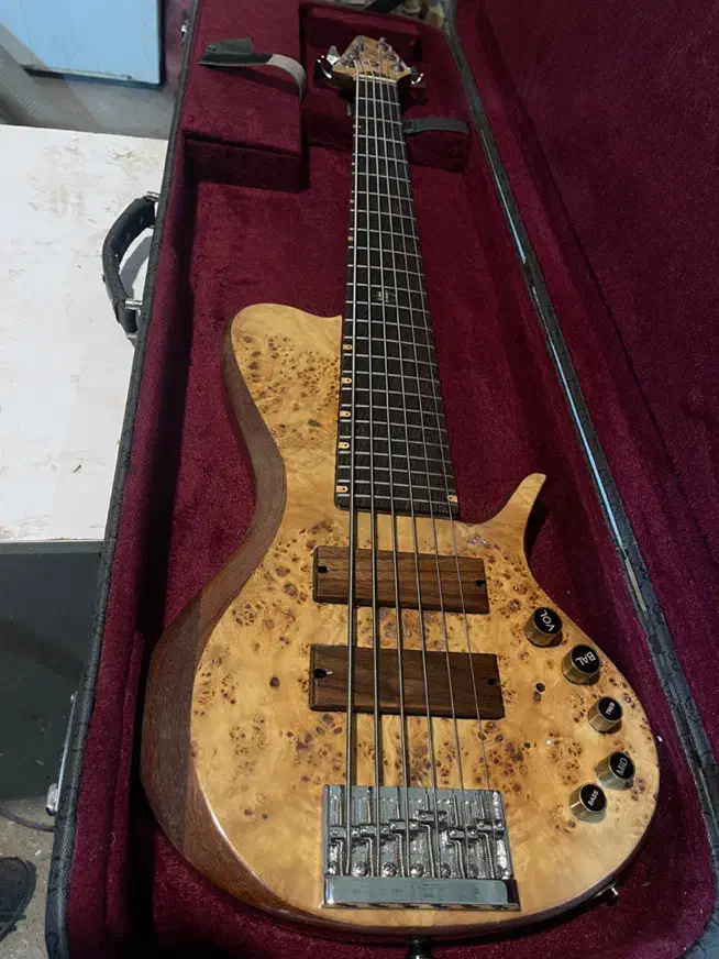 گیتار تعمیر و ساخت|گیتار، بیس، امپلیفایر|تبریز, |دیوار