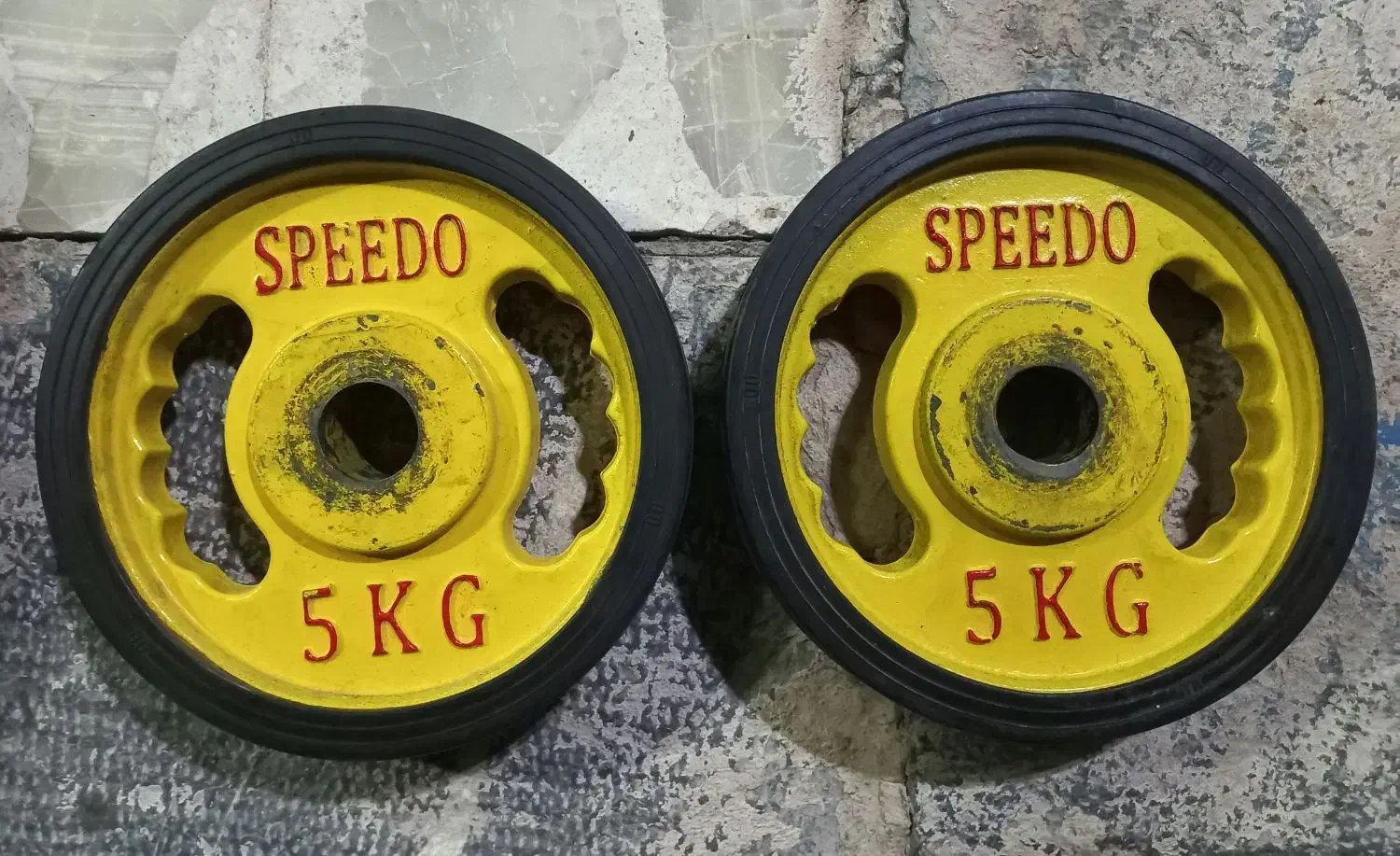 ۱۰ کیلو وزنه هالتر حرفه ای دسته دار Speedo سوراخ ۳|تجهیزات ورزشی|اصفهان, شاهد|دیوار